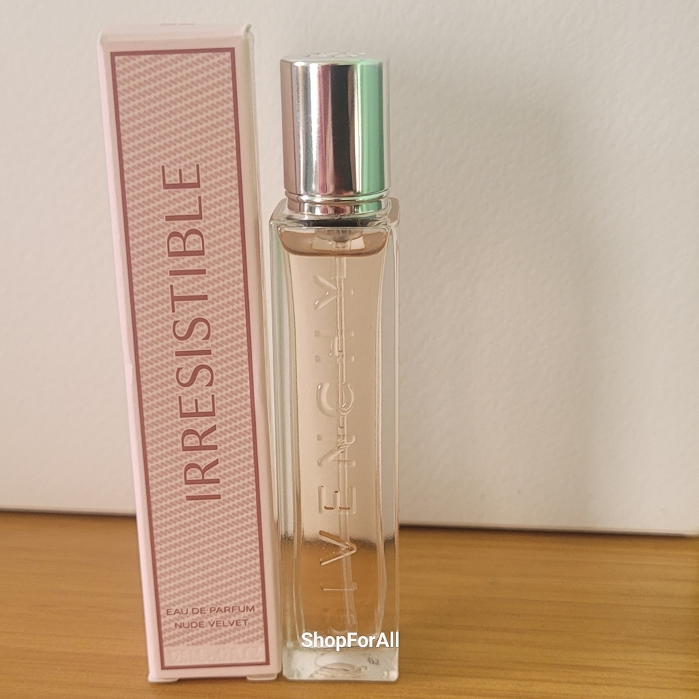 Givenchy - Picture 2 of 5